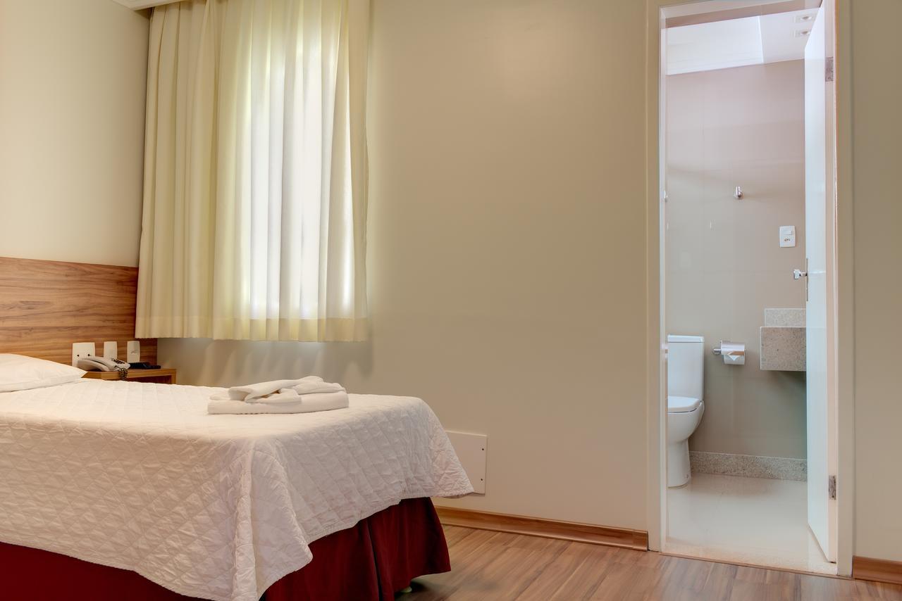 Hotel Villareal Консельейру-Лафаети Экстерьер фото